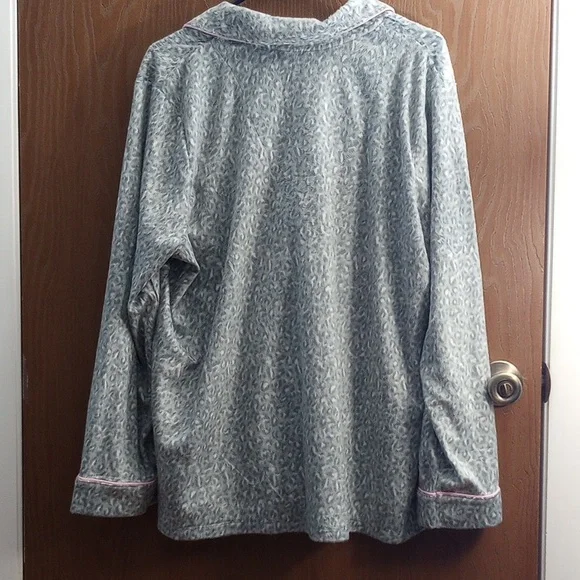 Ellen Tracy Gray Animal Print Top with Pink Accents Pajama Set Size XXL NWT - Picture 4 of 7